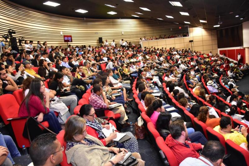 Elegir carrera universitaria erróneamente: un fenómeno silencioso y peligroso en Colombia